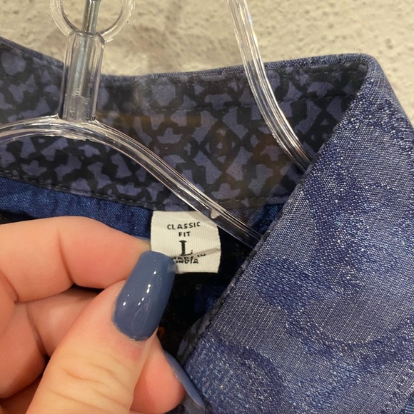 Robert Graham Tribal Print Classic Fit Button Down Size Large EUC - Picture 2 of 5